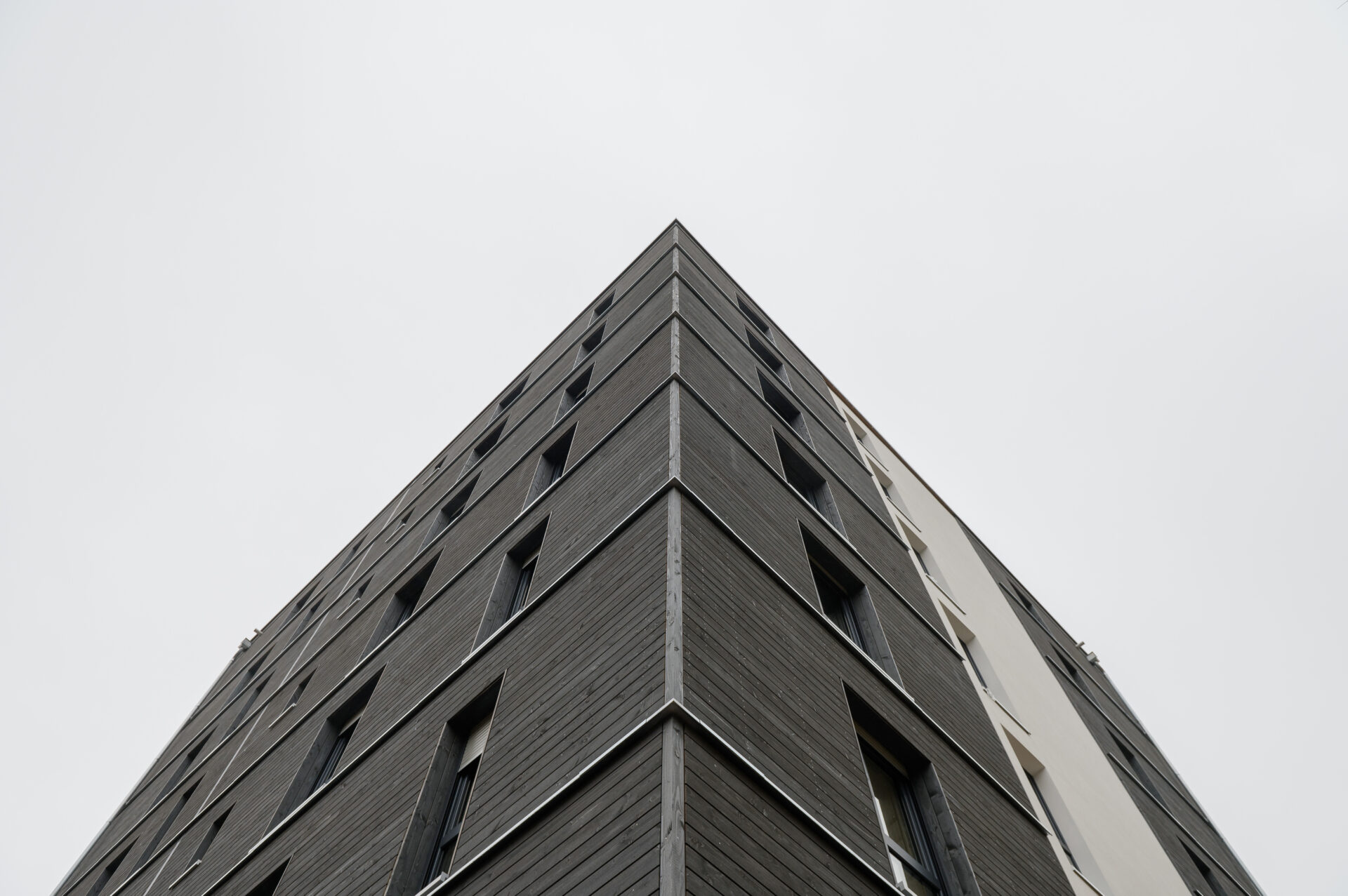 Komotauer Straße – Deutschlands höchstes Mietshaus mit tragenden Massivholzwänden
