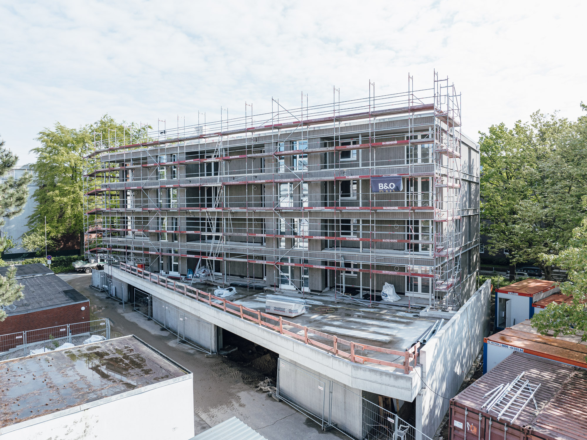 Parkplatz-Überbauung in Holzhybrid-Bauweise in Hamburg