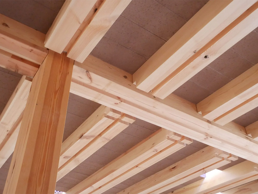 Holz-Lehm-Hybriddecke