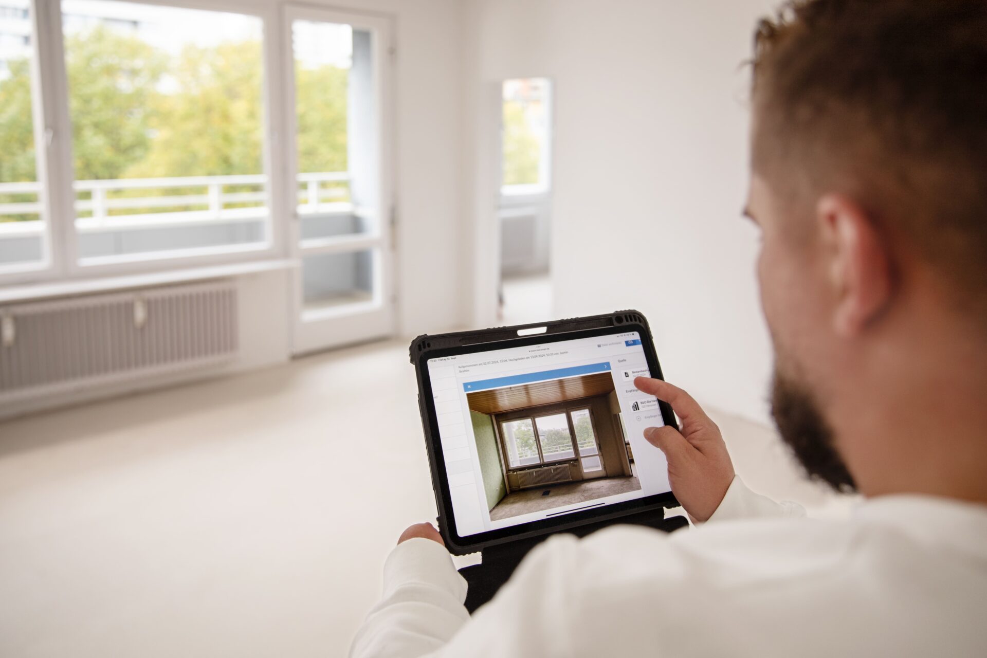 Handwerker steuert Wohnungsmodernisierung über die Software bo.om